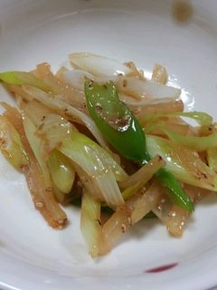 簡単☆大根とネギのごま油炒め-レシピのメイン写真