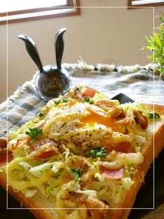 ベーコン on 巣ごもり卵風トースト-レシピのメイン写真
