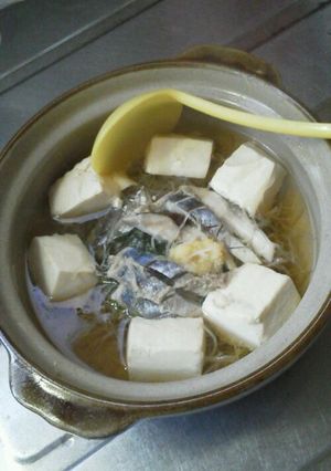 リメイク残りのお刺身とﾂﾏで簡単一人鍋☆-レシピのメイン写真
