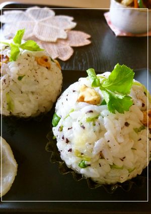 ゆかり・三つ葉・チーズのおにぎり-レシピのメイン写真