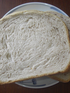 HB ★ 旬の苺を使って 苺食パン-レシピのメイン写真