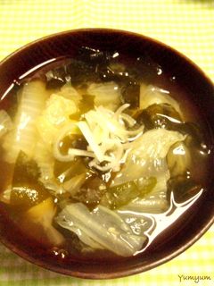 白菜とわかめの味噌汁-レシピのメイン写真