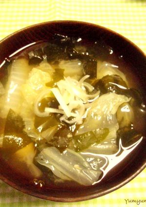 白菜とわかめの味噌汁-レシピのメイン写真