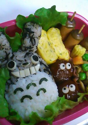キャラ弁 ★ひじきでトトロおにぎり-レシピのメイン写真