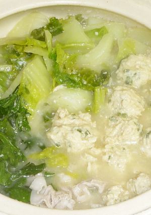 鶏肉だんご☆とりやさいみそ鍋に-レシピのメイン写真