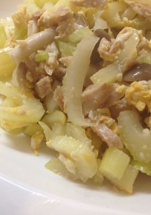 セロリとツナと卵の中華炒め-レシピのメイン写真
