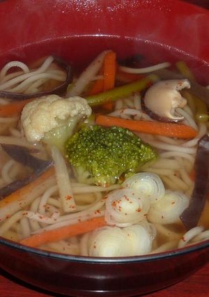 お肌ツルツル、野菜蕎麦　コンソメ味。　-レシピのメイン写真