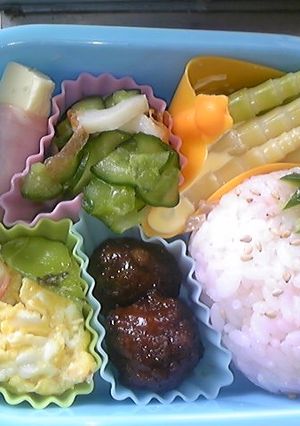 簡単★可愛いいちごお弁当(キャラ弁)-レシピのメイン写真