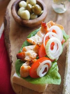 塩麹鶏のオープンサンド-レシピのメイン写真