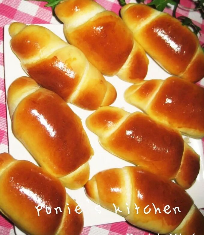 手ごねでふわふわバターロール♪-レシピのメイン写真