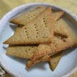グラハム粉&ライ麦粉のビスケット