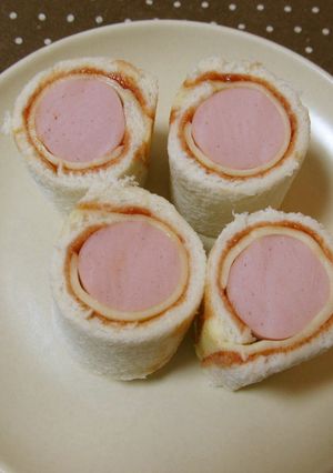 魚肉ソーセージロールパン♪-レシピのメイン写真