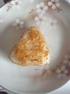 残りご飯で★簡単焼きおにぎり★チーズIN-レシピのメイン写真
