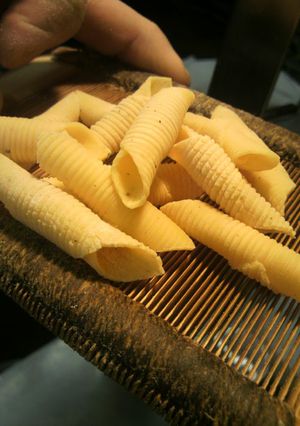 黒コショウ風味のガルガネッリ-レシピのメイン写真