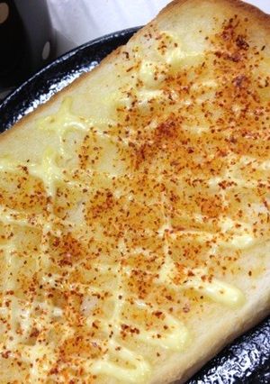 ピリっと簡単＊　一味トースト♪-レシピのメイン写真