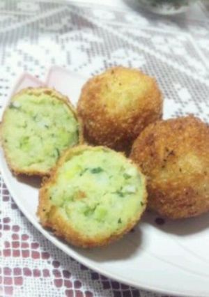 春色♪空豆と新じゃがのコロッケ-レシピのメイン写真