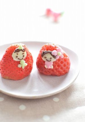いちごでおひなさま❤デコレーションに…-レシピのメイン写真