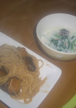 トマト味パスタとチーズクリームスープ-レシピのメイン写真