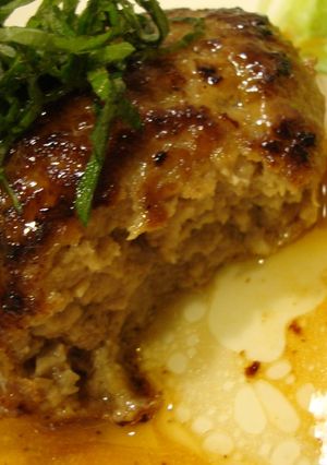 感動！肉汁の洪水ハンバーグ-レシピのメイン写真