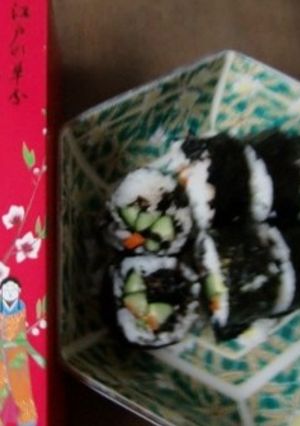 塩麹胡瓜・人参で、ひな祭りののりまきを-レシピのメイン写真