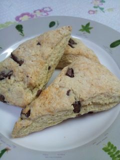 HM&ヨーグルト☆さくほろチョコスコーン-レシピのメイン写真