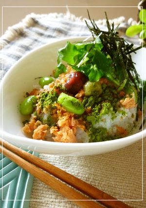 塩麹ご飯で　鮭梅わさび丼　～茶の香り-レシピのメイン写真
