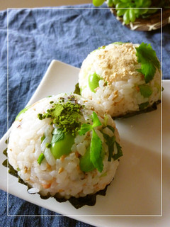 鮭フレ×梅×枝豆のわさび風味のおにぎり-レシピのメイン写真
