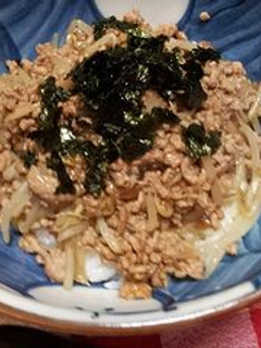 ひき肉ともやしだけ丼♪-レシピのメイン写真