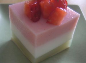 ひな祭り☆簡単☆ひし餅風３色ゼリーケーキ-レシピのメイン写真