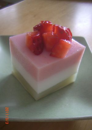 ひな祭り☆簡単☆ひし餅風３色ゼリーケーキ-レシピのメイン写真