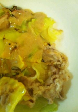 塩麹で春キャベツと豚肉のバター蒸し-レシピのメイン写真