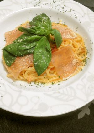 生ハムとスイートバジルのオイルパスタ-レシピのメイン写真