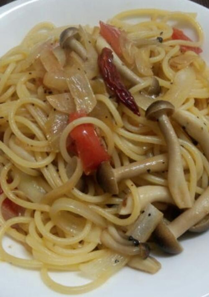 生パスタ風シメジとトマトの和風スパゲティ-レシピのメイン写真