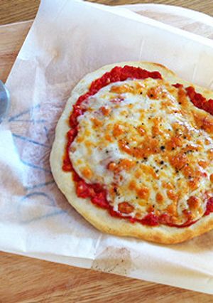 おいしい！カットトマトとツナのピザ-レシピのメイン写真