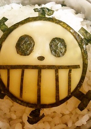 ワンピース 海苔でキャラ弁ごはん　ロー-レシピのメイン写真