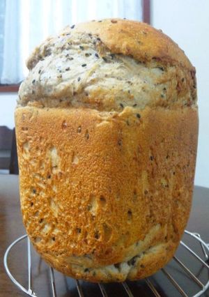 お赤飯と塩麹でごはんパン-レシピのメイン写真