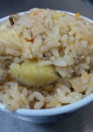 鶏とサツマイモの炊き込みごはん-レシピのメイン写真