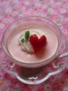 卵黄救済☆ふわふわいちごムース-レシピのメイン写真