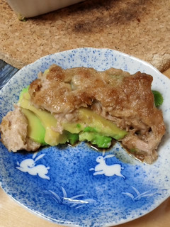 アボカドのツナマヨオーブン焼き-レシピのメイン写真