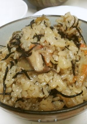 ひじきいっぱい炊き込みご飯-レシピのメイン写真