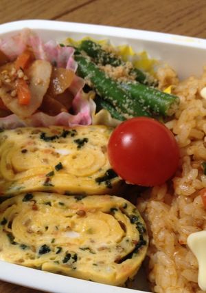 お弁当♡ 簡単!!具入り卵焼き-レシピのメイン写真