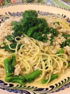 鶏ひき肉と菜の花の軽いクリームパスタ-レシピのメイン写真