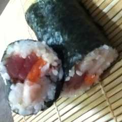 半分に切ると・・・　ハート♥恵方巻き　-レシピのメイン写真