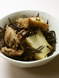 だし不要!塩麹deひじきと厚揚げの煮物-レシピのメイン写真