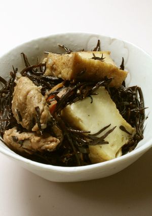 だし不要！塩麹ｄｅひじきと厚揚げの煮物-レシピのメイン写真
