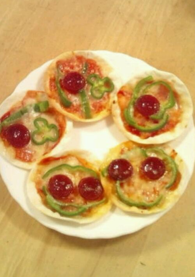 餃子の皮で簡単ピザ-レシピのメイン写真
