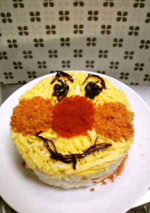 記念日のアンパンマン〜ちらし寿司ケーキ〜-レシピのメイン写真