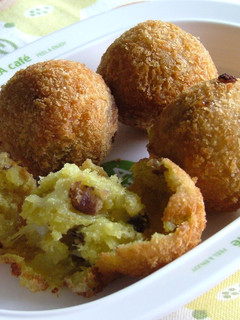 焼き芋と小豆のおかしなコロッケ!-レシピのメイン写真