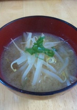 もやしだけの味噌汁-レシピのメイン写真