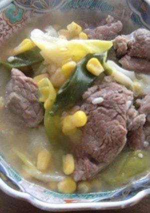 牛すね肉とネギ・コーン缶の塩麹煮込み-レシピのメイン写真